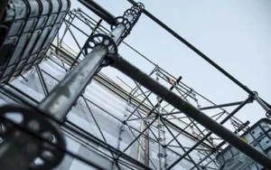 Failure to construct scaffolding safely – Paraplegia