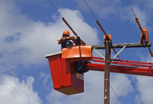 De-energize powerlines | Domingo Garcia Law Firm